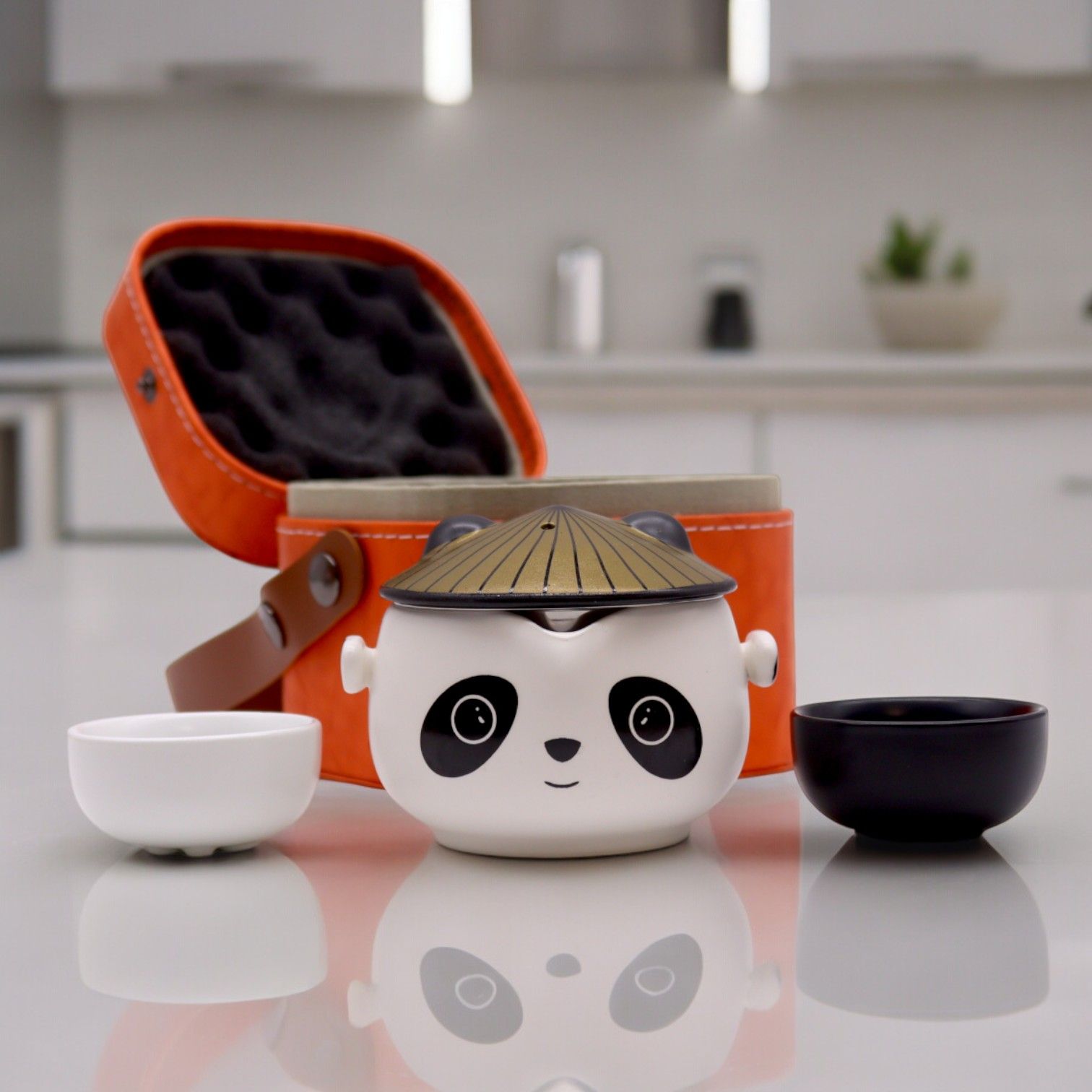 Set de tetera-Panda - Dos tazas & Estuche de viaje – Image 2